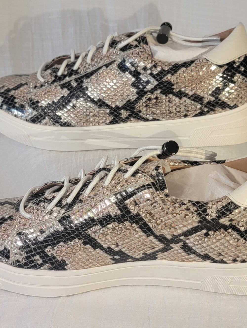 Linea Paolo Kirby Metallic Snakeskin Sneakers Size 5 NWT